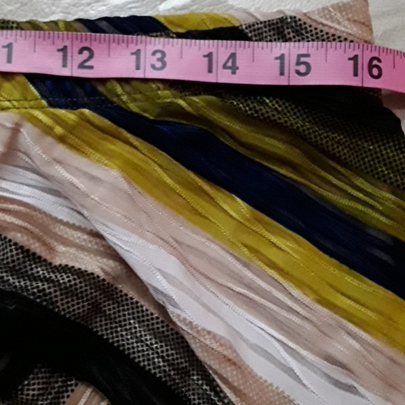 Pretty layered skirt, size L - Picture 5 of 6